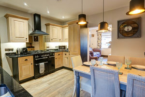 Photo 17- click for photo gallery